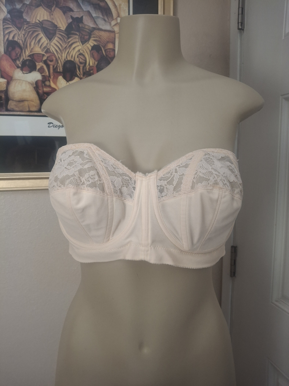 Vintage Goddess Strapless Lace-Top Longline Bra - Cream